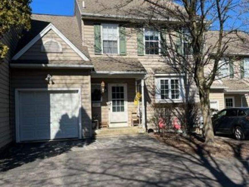 345 Oxer Ct, Devon, PA 19333 Main Photo