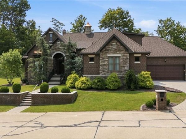 35 Skyview Drive , Parkersburg, WV 26101