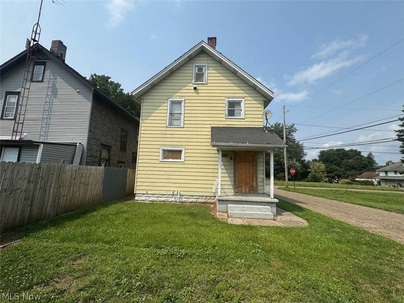 1958 4th Street NE, Canton, OH 44704 Photo 3