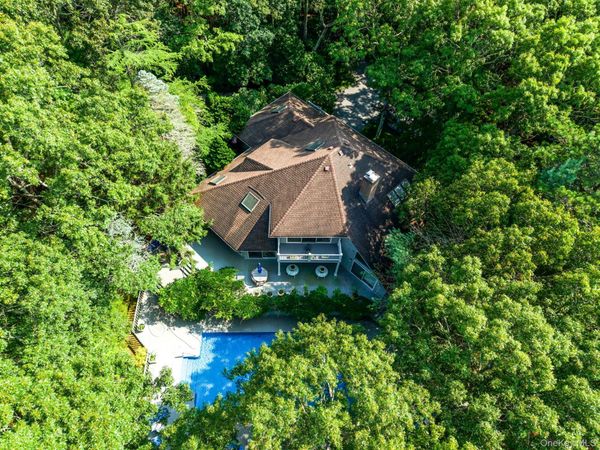 16 Joshuas Path , East Hampton, NY 11937