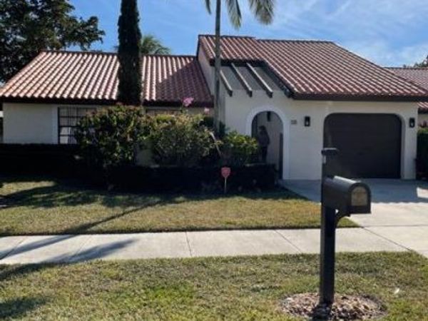 10 COLUMBIA Court, Deerfield Beach, FL 33442