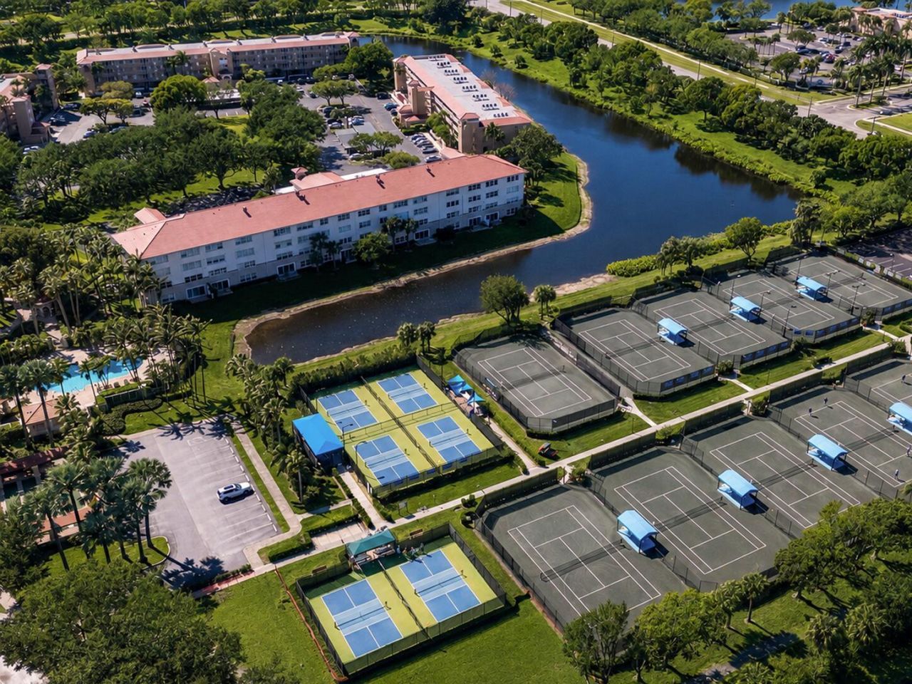 5906 Crystal Shores Drive, Unit 404, Boynton Beach, FL 33437 Photo