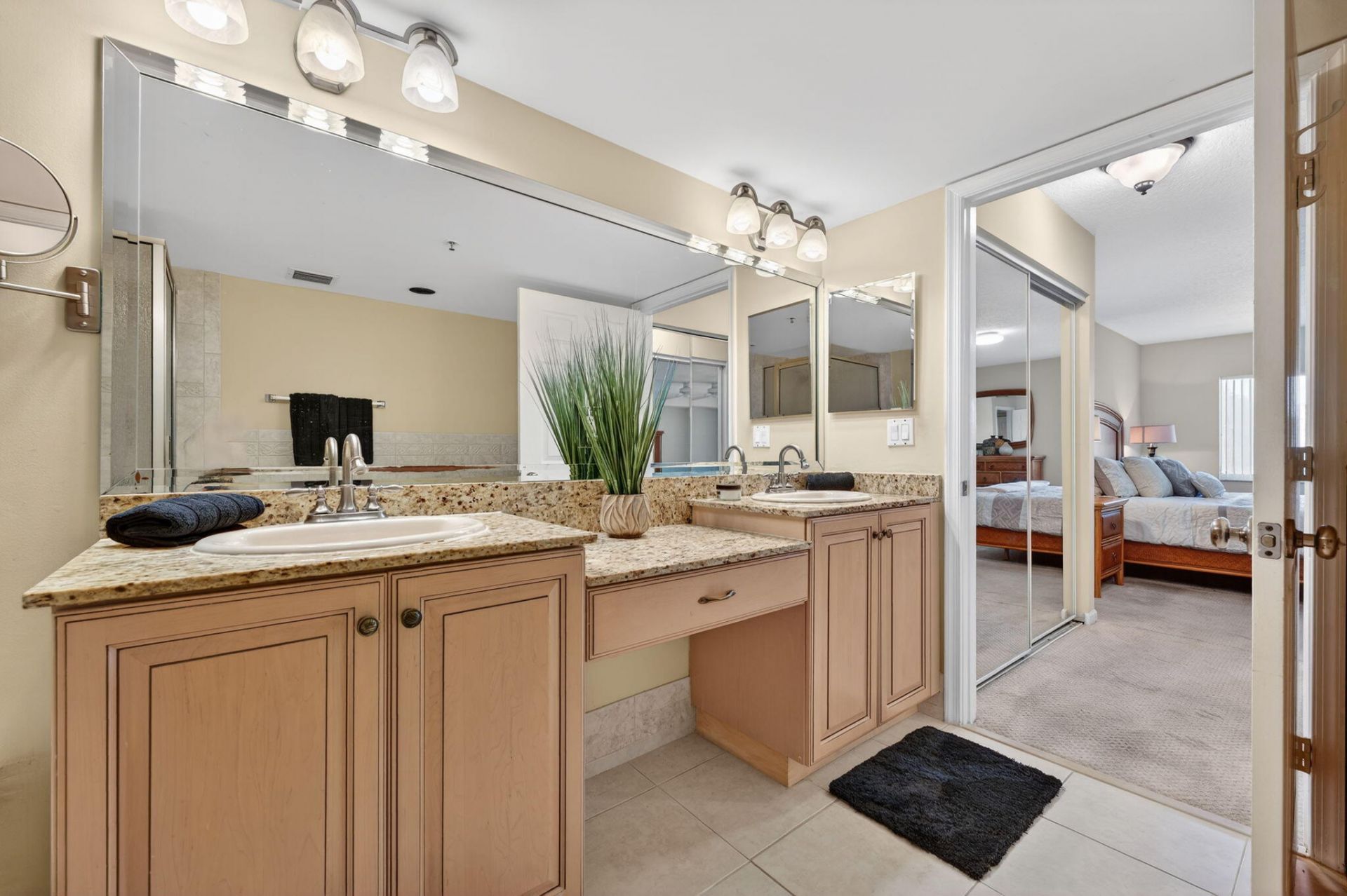 5906 Crystal Shores Drive, Unit 404, Boynton Beach, FL 33437 Photo