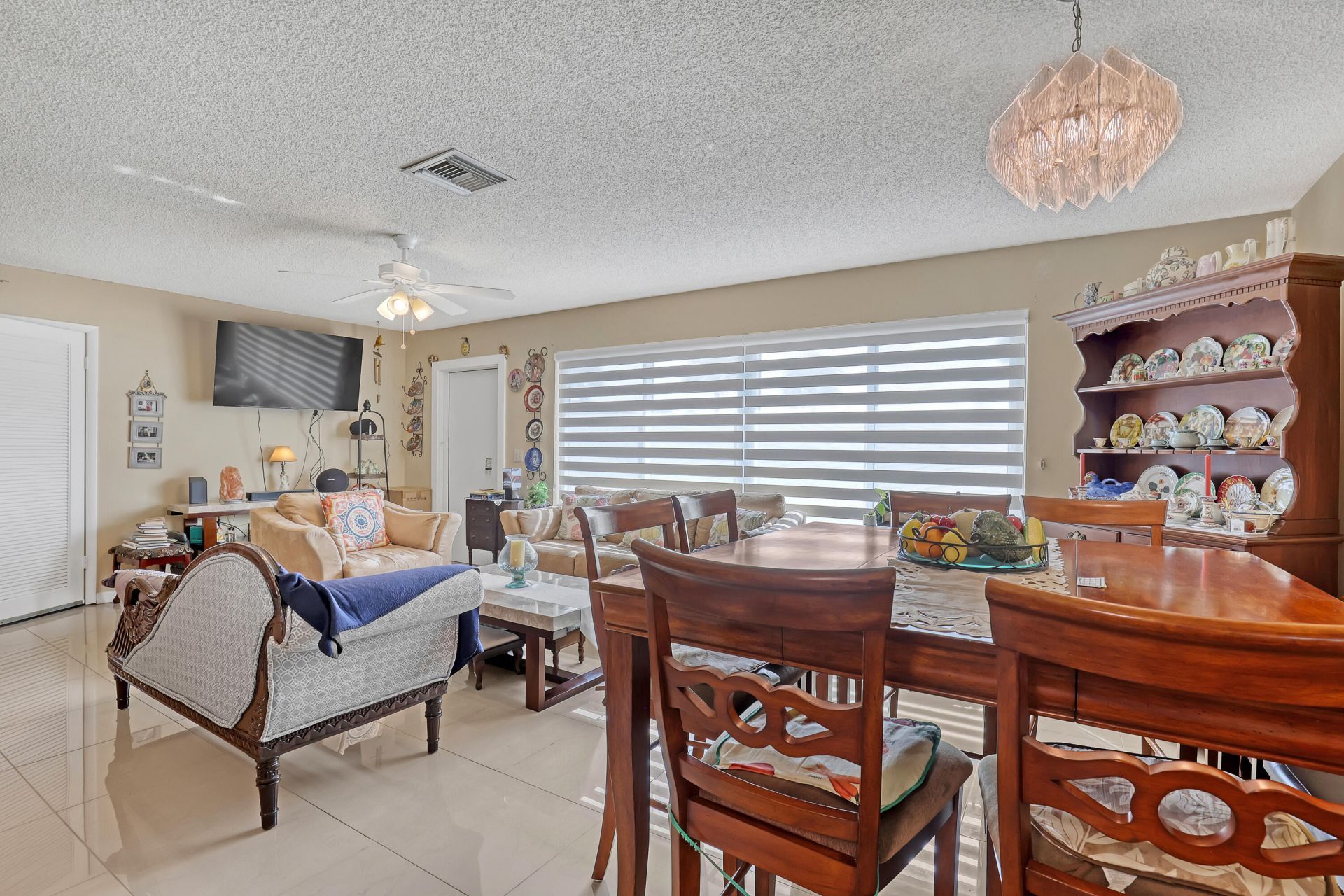 2886 Fernley Drive E, Unit 5, West Palm Beach, FL 33415 Photo