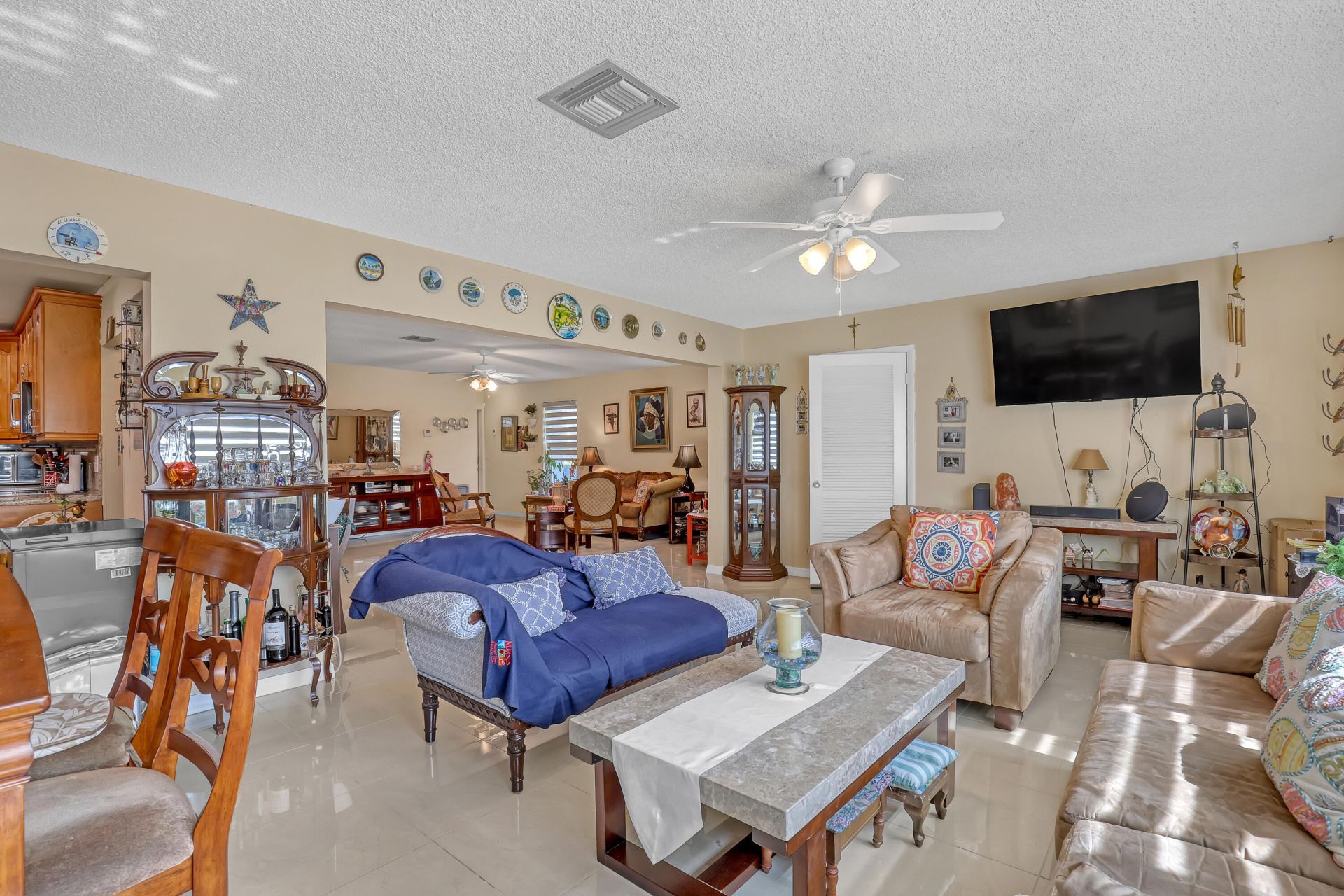 2886 Fernley Drive E, Unit 5, West Palm Beach, FL 33415 Photo