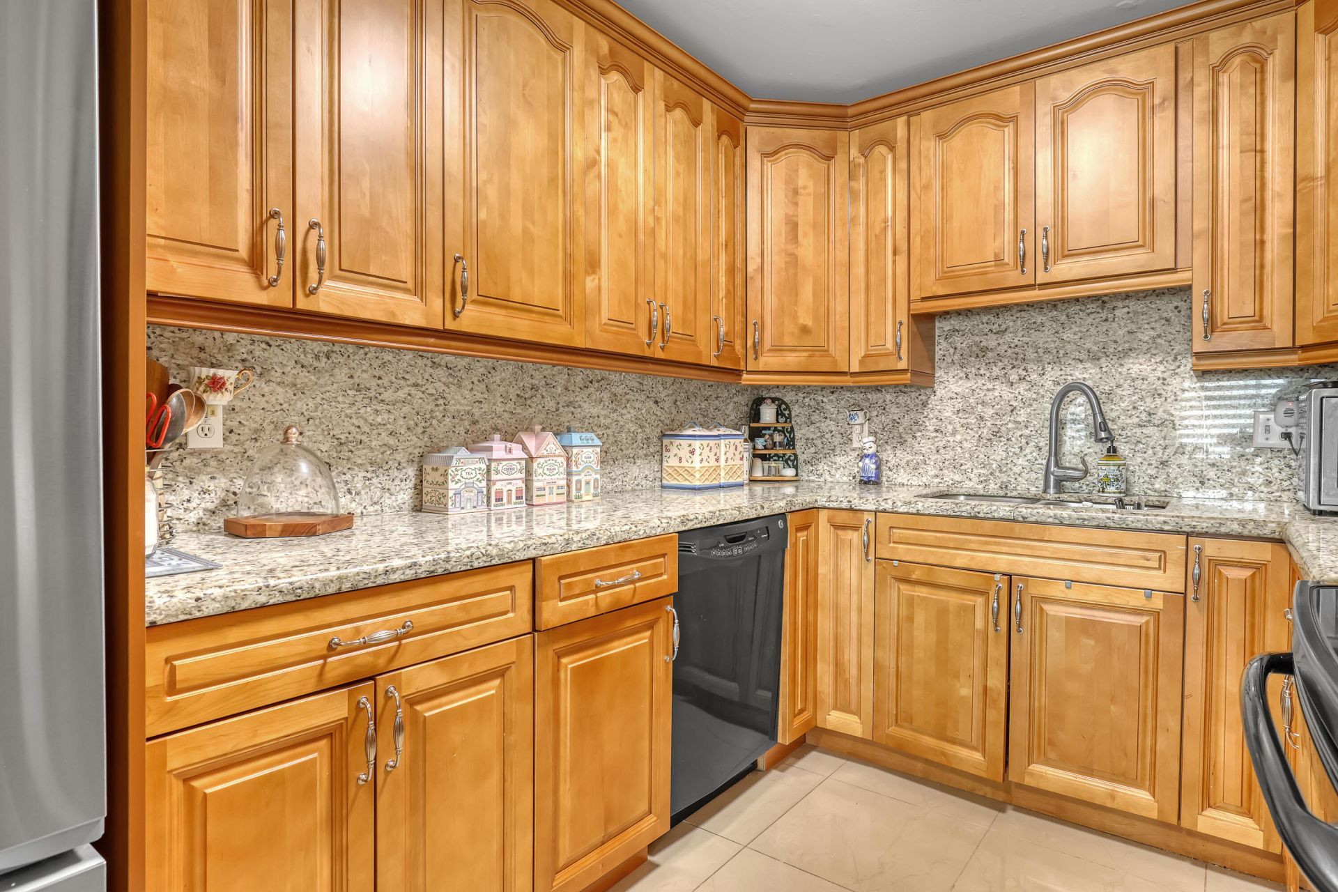 2886 Fernley Drive E, Unit 5, West Palm Beach, FL 33415 Photo