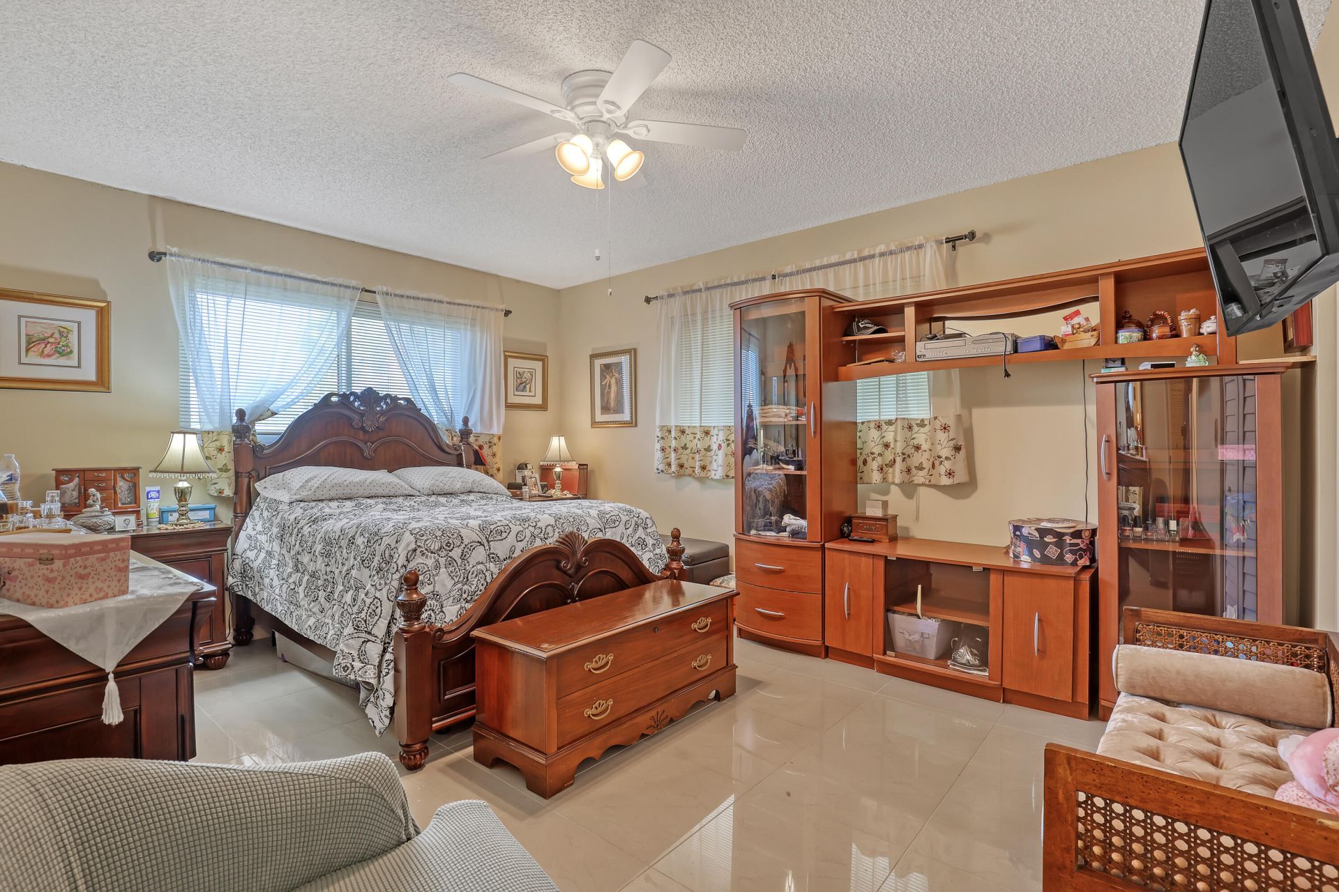 2886 Fernley Drive E, Unit 5, West Palm Beach, FL 33415 Photo