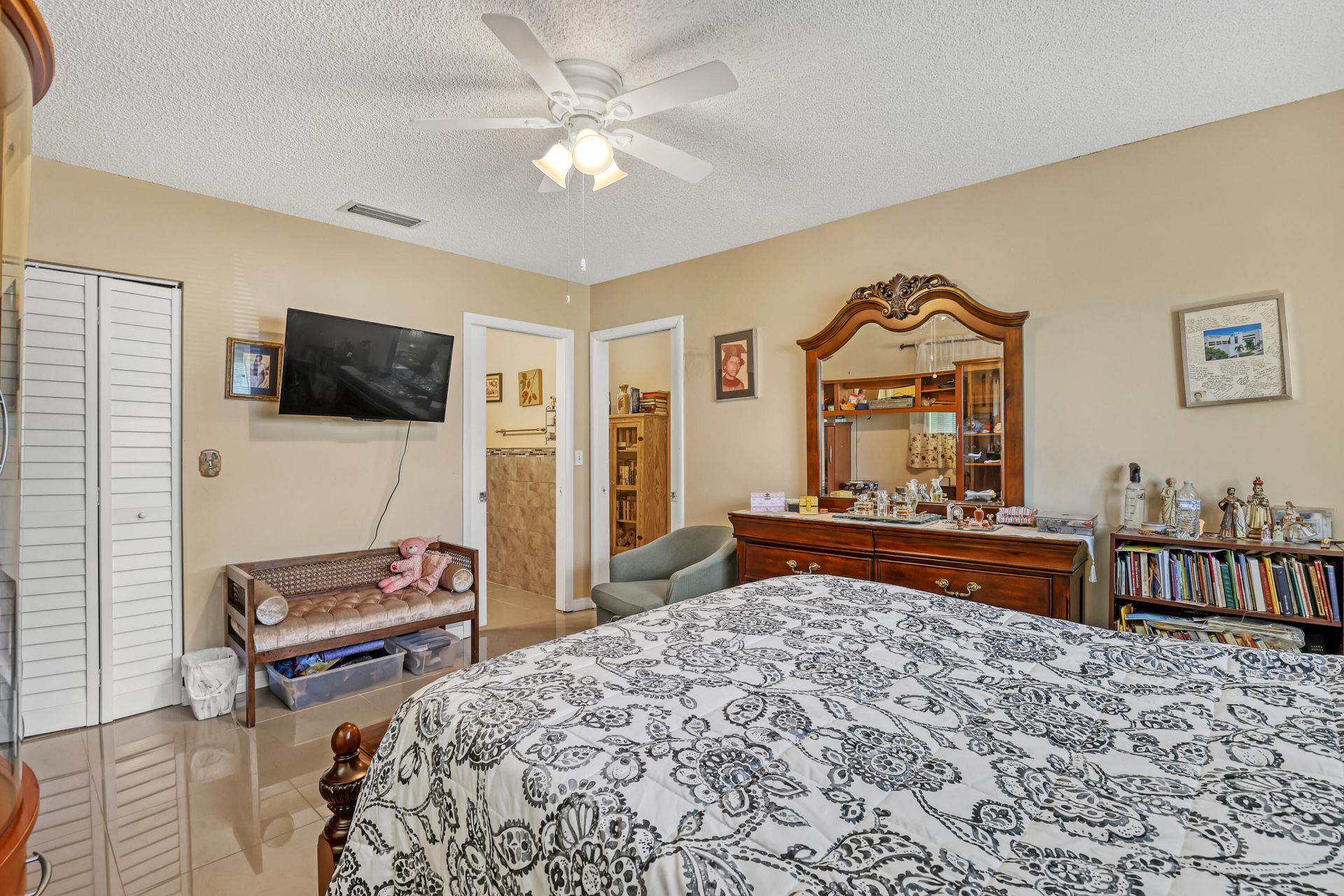 2886 Fernley Drive E, Unit 5, West Palm Beach, FL 33415 Photo