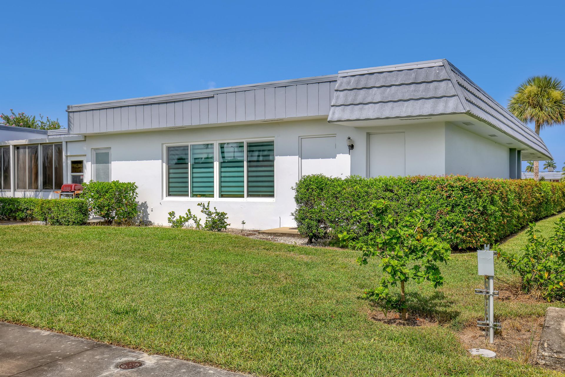 2886 Fernley Drive E, Unit 5, West Palm Beach, FL 33415 Photo