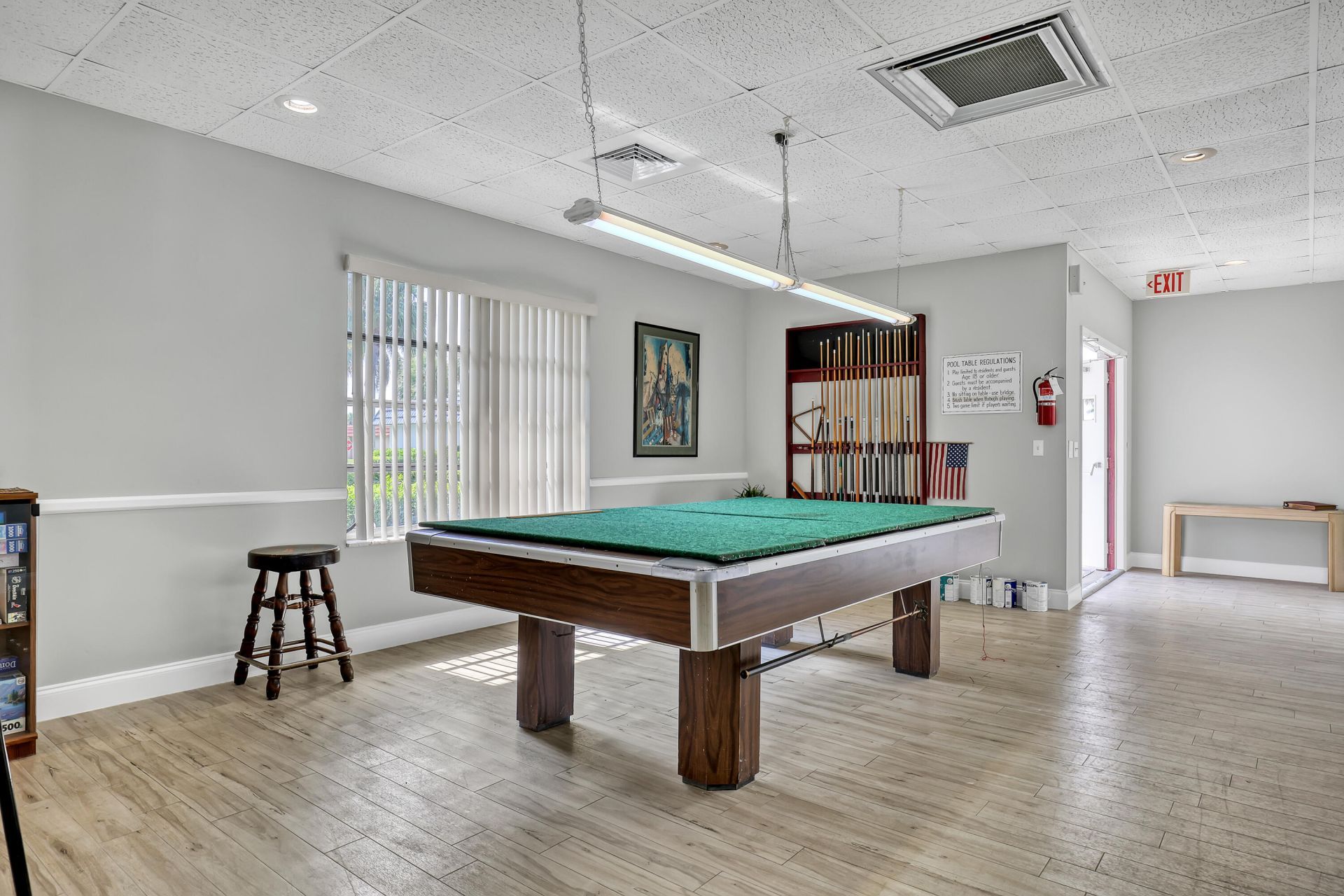 2886 Fernley Drive E, Unit 5, West Palm Beach, FL 33415 Photo