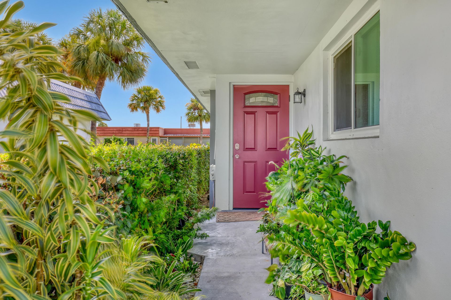 2886 Fernley Drive E, Unit 5, West Palm Beach, FL 33415 Photo