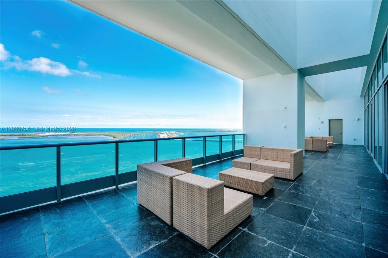 1331 Brickell Bay Dr, Unit 2805, Miami, FL 33131 Photo