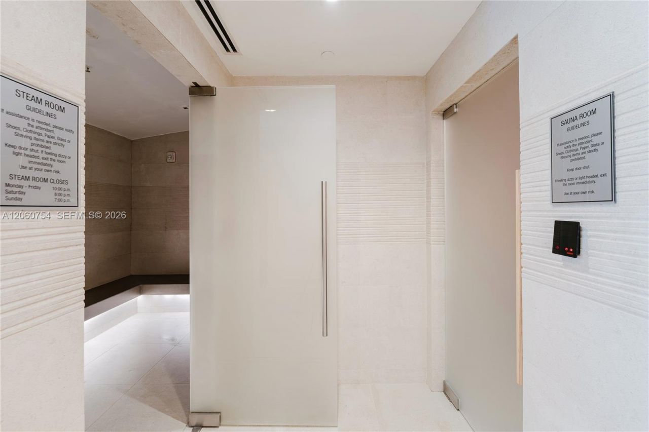 1331 Brickell Bay Dr, Unit 2805, Miami, FL 33131 Photo