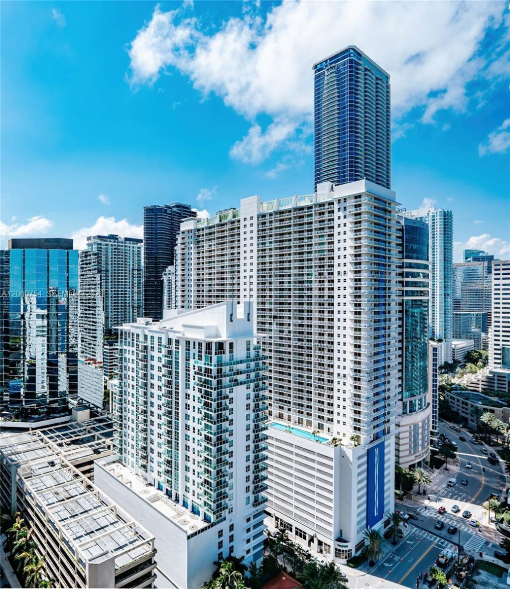 1331 Brickell Bay Dr, Unit 2805, Miami, FL 33131 Photo