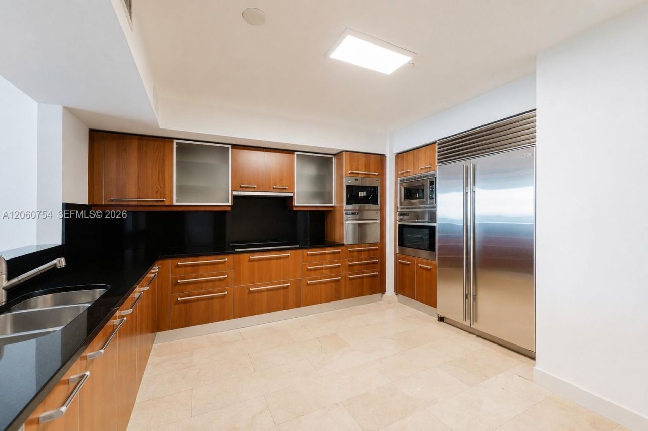 1331 Brickell Bay Dr, Unit 2805, Miami, FL 33131 Photo