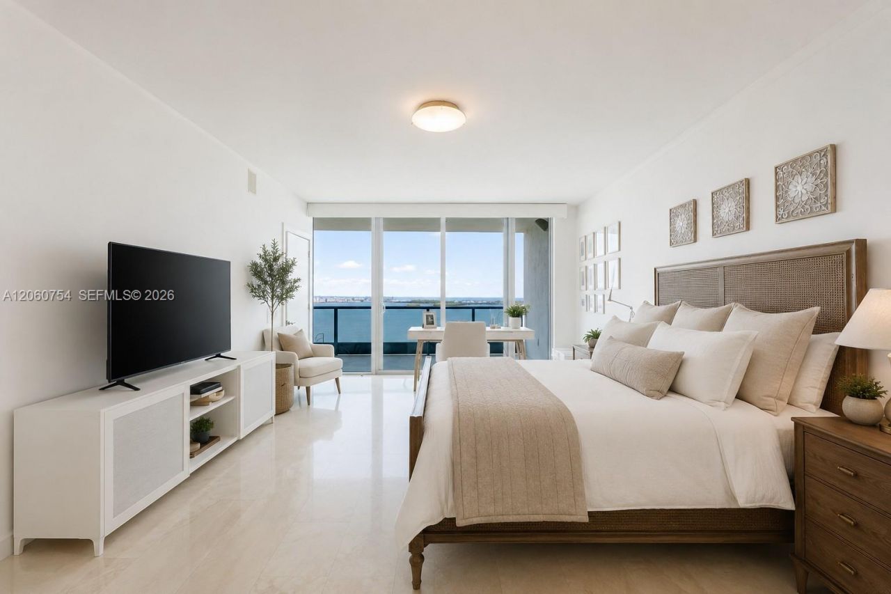 1331 Brickell Bay Dr, Unit 2805, Miami, FL 33131 Photo