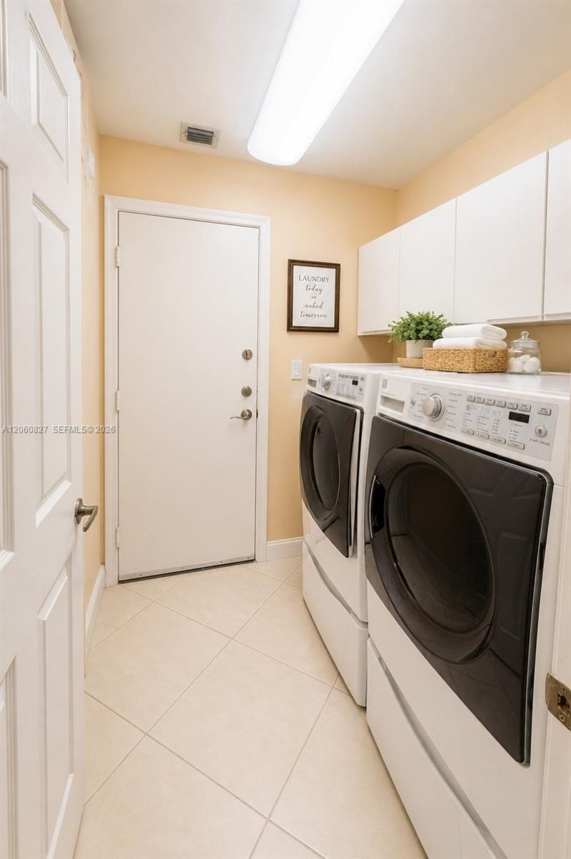 1853 NW 130th Ave, Pembroke Pines, FL 33028 Photo