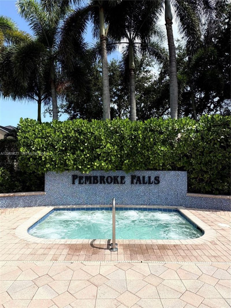 1853 NW 130th Ave, Pembroke Pines, FL 33028 Photo
