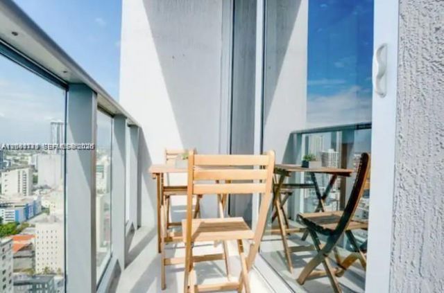 151 SE 1st St, Unit 3111, Miami, FL 33131 Photo