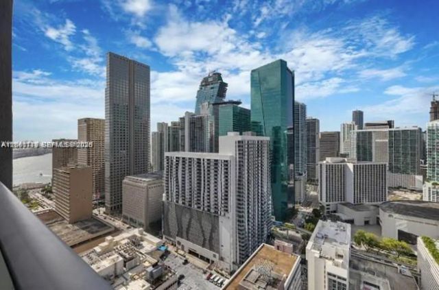 151 SE 1st St, Unit 3111, Miami, FL 33131 Photo