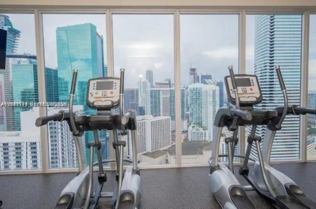 151 SE 1st St, Unit 3111, Miami, FL 33131 Photo