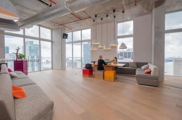 151 SE 1st St, Unit 3111, Miami, FL 33131 Photo