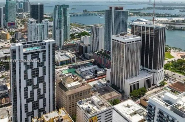 151 SE 1st St, Unit 3111, Miami, FL 33131 Photo