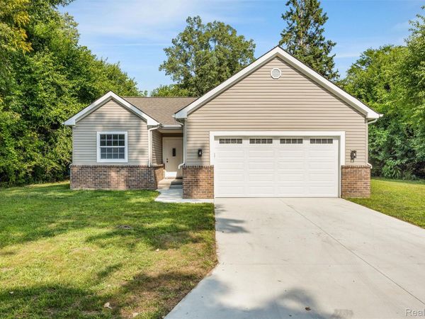21806 Waldron Street, Farmington Hills, Mi 48336