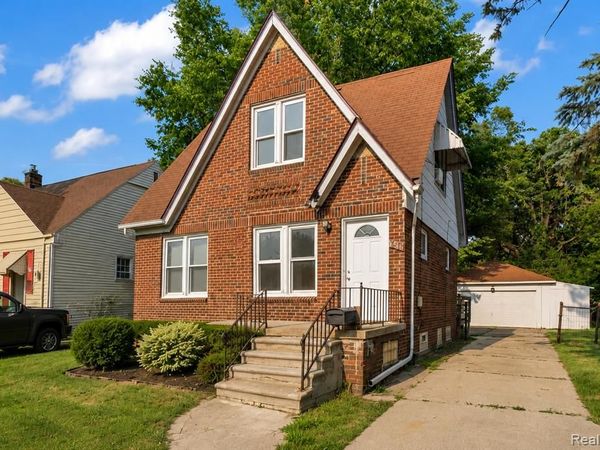 7516 Mettetal Street , Detroit, MI 48228