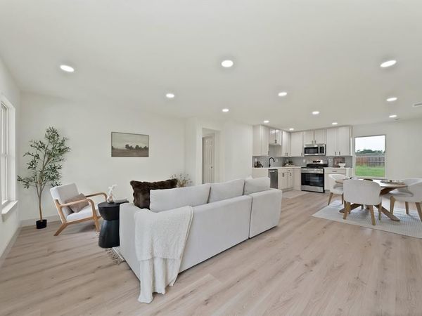 6729 Wallis Road, Lake Worth, TX 76135