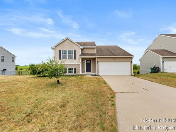 1840 Greenview Court, Zeeland, MI 49464
