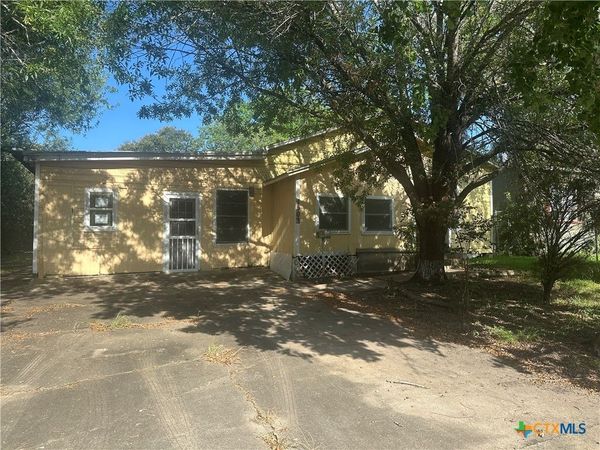 1503 Lova Drive , Victoria, TX 77901