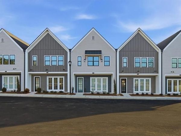 43 Peony Street , Braselton, GA 30517