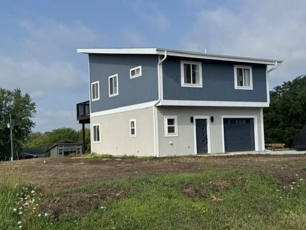 112 Admiral Drive, Gallatin, MO 64640