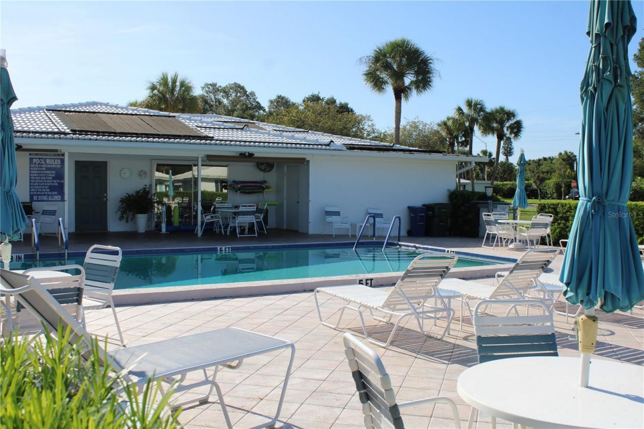 3900 Roxane Boulevard, Unit 10B, Sarasota, FL 34235 Photo