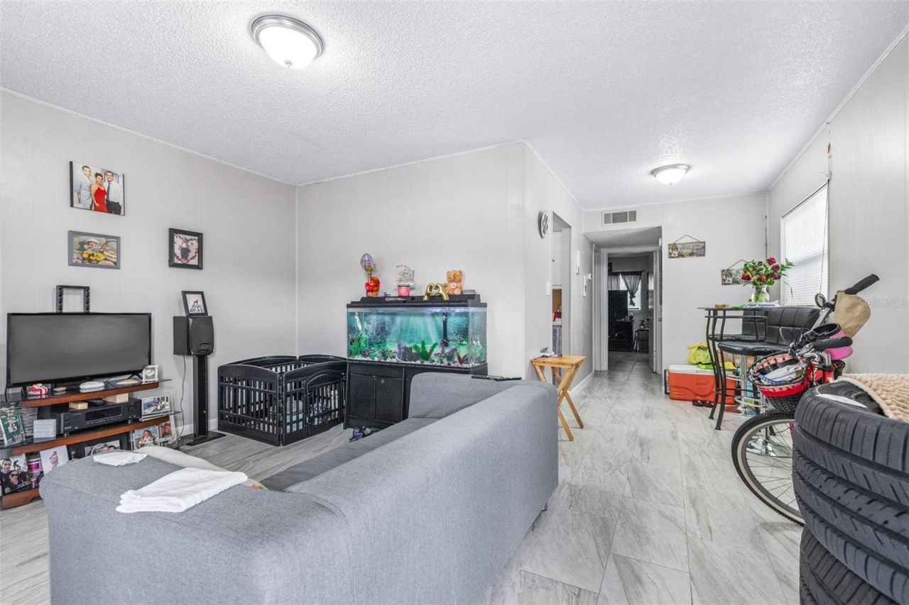 5901 Gibson Avenue, Tampa, FL 33617 Photo