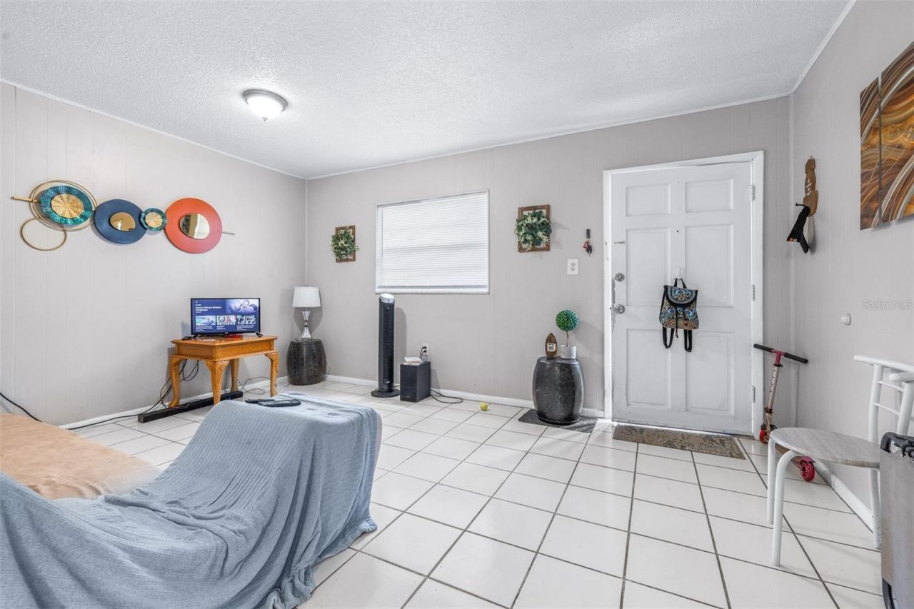 5901 Gibson Avenue, Tampa, FL 33617 Photo