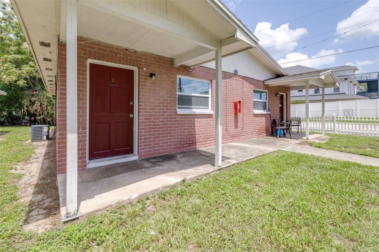5901 Gibson Avenue, Tampa, FL 33617 Photo