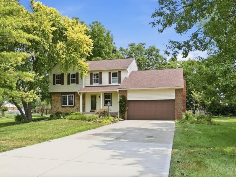 7590 Rolling Meadows Drive, West Chester, OH 45069 Photo 1