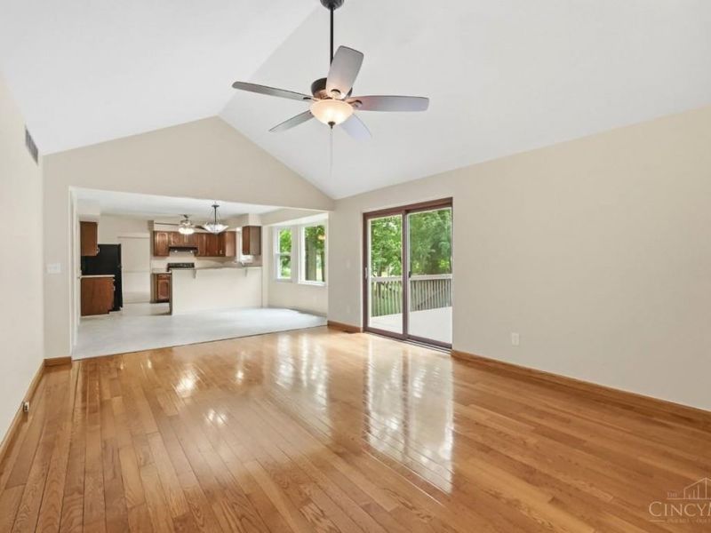 7590 Rolling Meadows Drive, West Chester, OH 45069 Photo 13