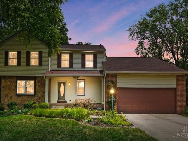 7590 Rolling Meadows Drive, West Chester, OH 45069 Photo 2