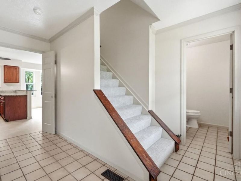 7590 Rolling Meadows Drive, West Chester, OH 45069 Photo 6