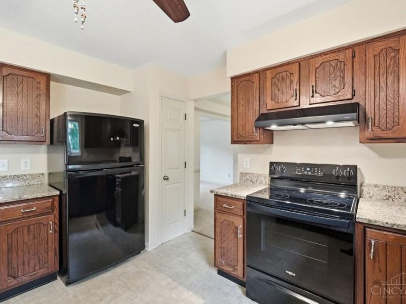 7590 Rolling Meadows Drive, West Chester, OH 45069 Photo 7