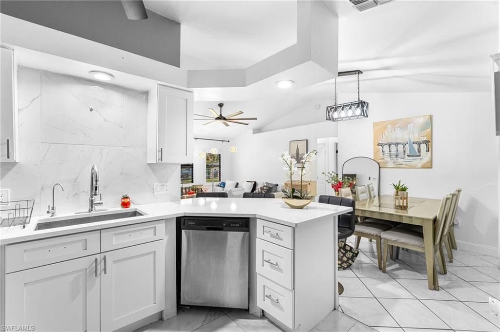 1871 Golden Gate Blvd E, Naples, FL 34120 Photo