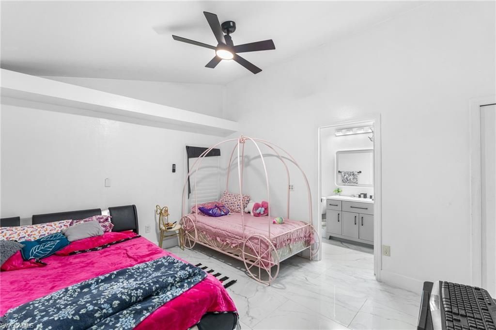 1871 Golden Gate Blvd E, Naples, FL 34120 Photo