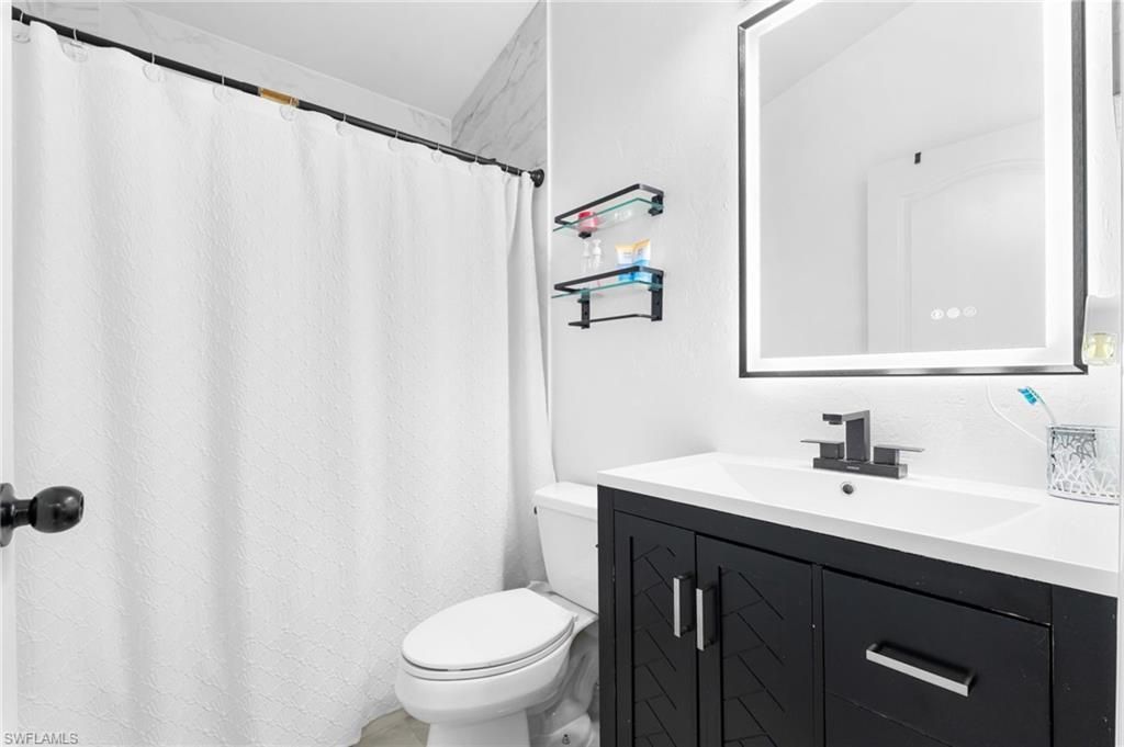 1871 Golden Gate Blvd E, Naples, FL 34120 Photo