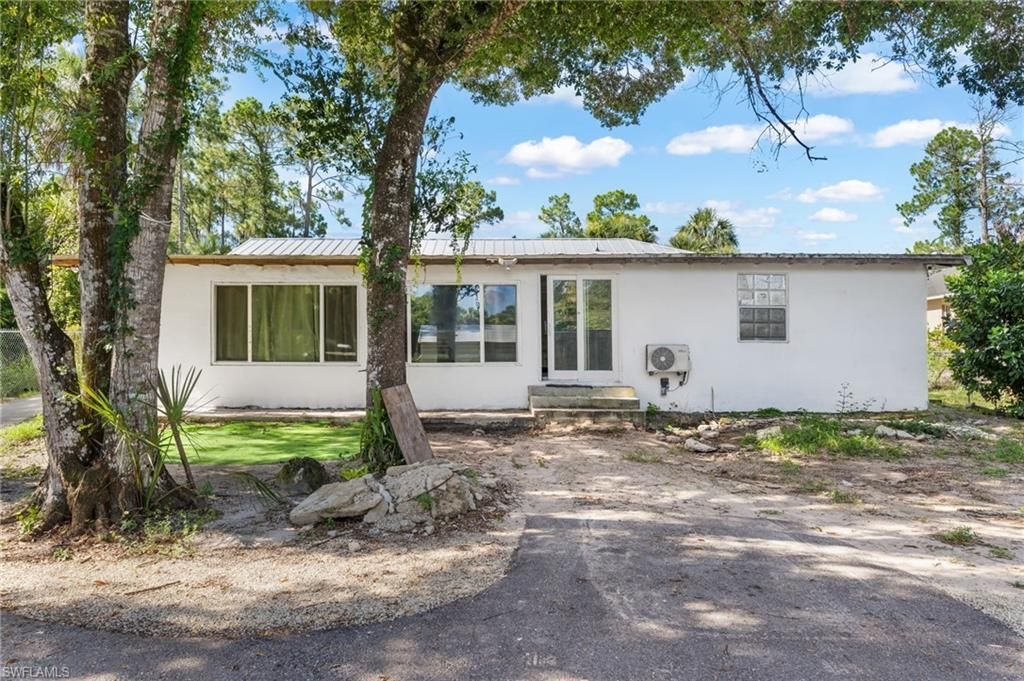1871 Golden Gate Blvd E, Naples, FL 34120 Photo