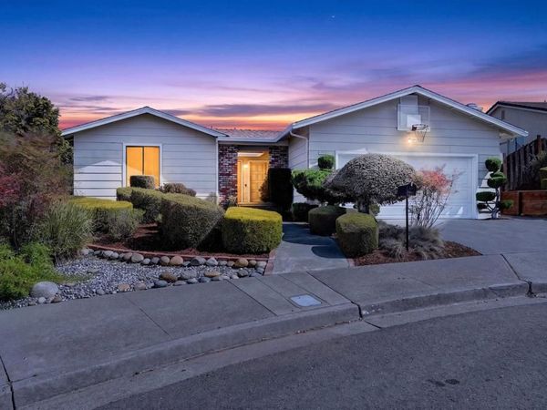 26976 Hemmingway Ct, Hayward, CA 94542