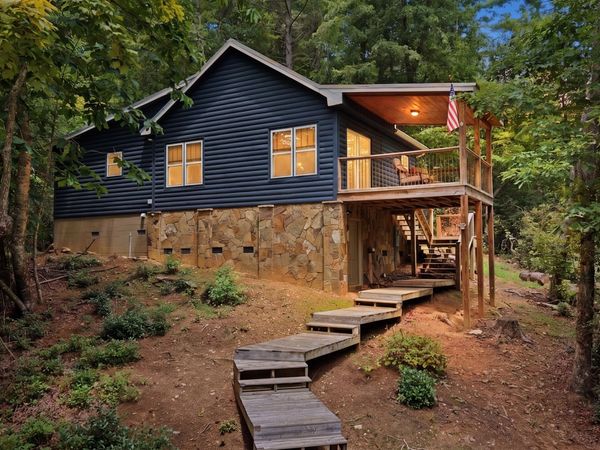 6174 Crow Creek Road, Lakemont, GA 30552