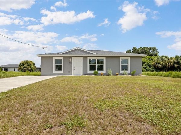 3061 Adcock DR , LABELLE, FL 33935